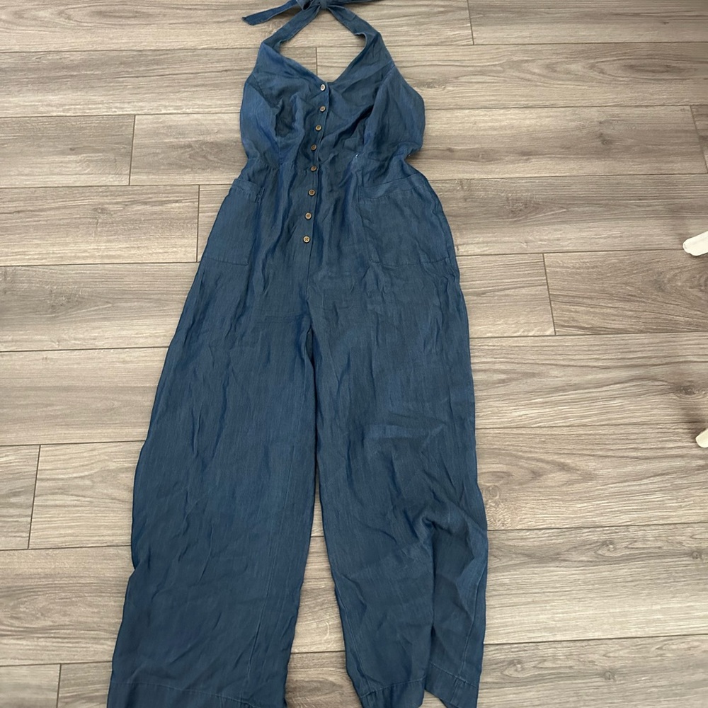 Blue denim Halter Jumpsuit🤍